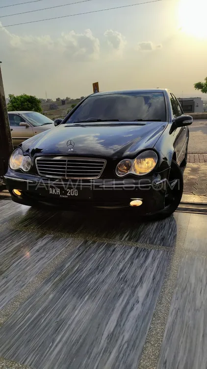 Mercedes Benz C Class 2004 for Sale in Rawalpindi Image-1