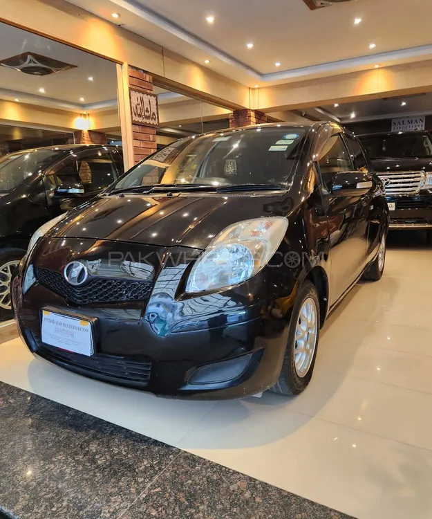 Toyota Vitz 2008 for Sale in Islamabad Image-1