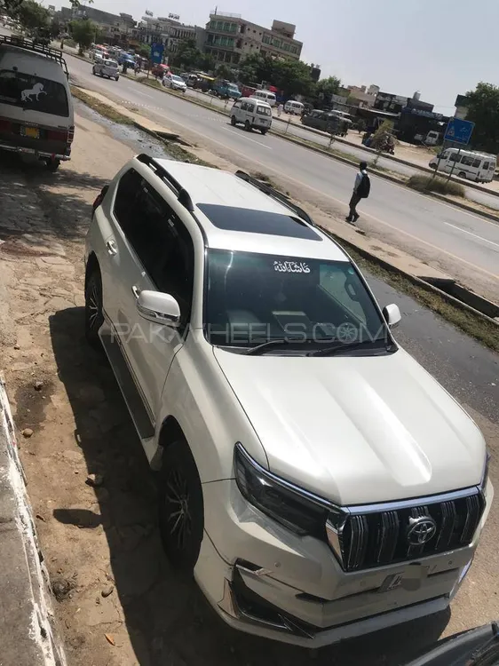 Toyota Prado 2009 for Sale in Mirpur A.K. Image-1