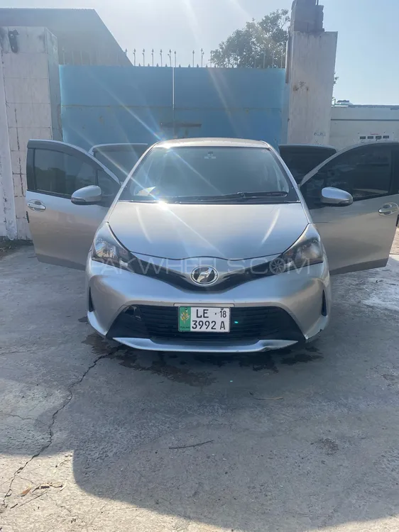 Toyota Vitz 2015 for Sale in Gujrat Image-1