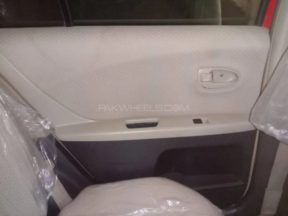 Toyota Vitz 2007 for Sale in Peshawar Image-1
