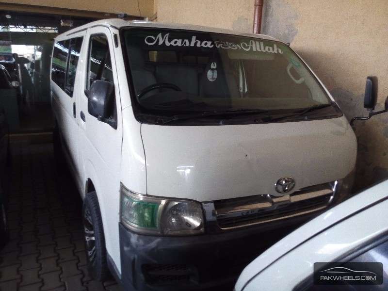 Toyota Hiace 2009 for Sale in Multan Image-1