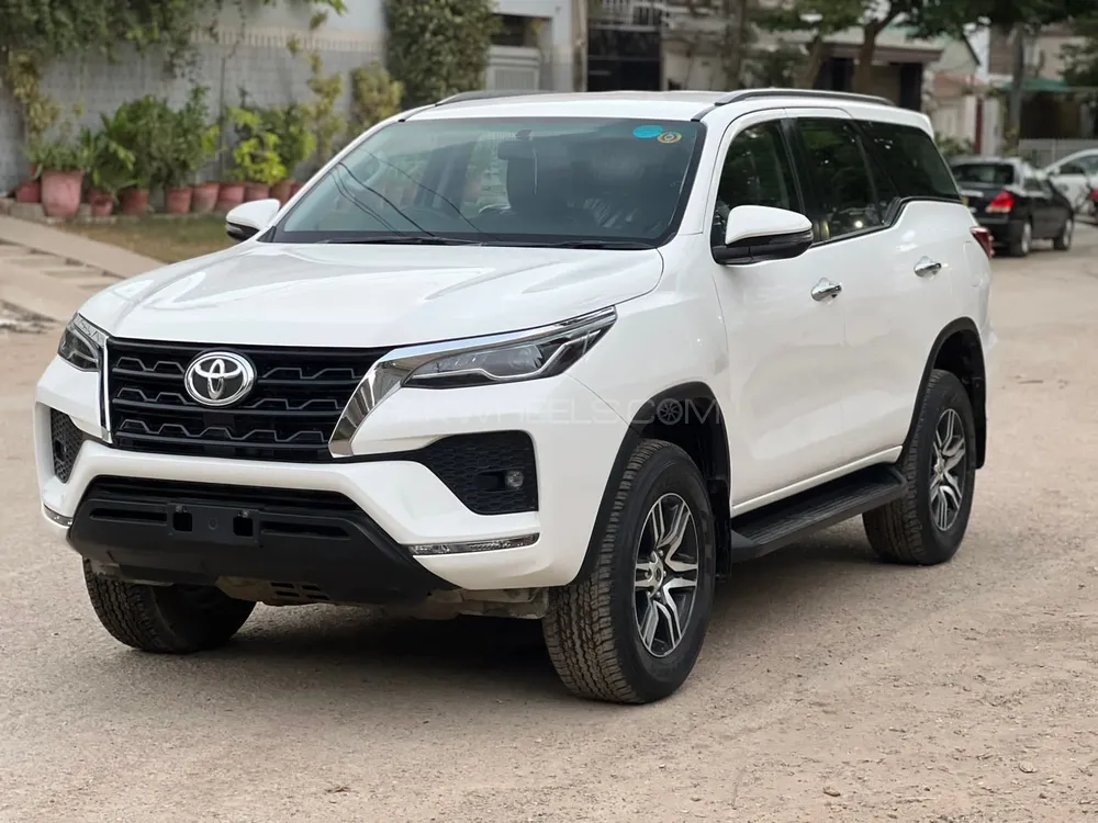Toyota Fortuner 2021 for Sale in Karachi Image-1