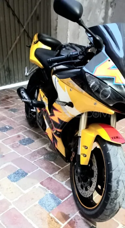 Yamaha YZF-R6 2005 for Sale Image-1