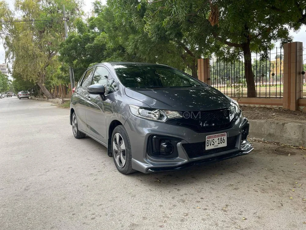 Honda Fit 2018 for Sale in Karachi Image-1