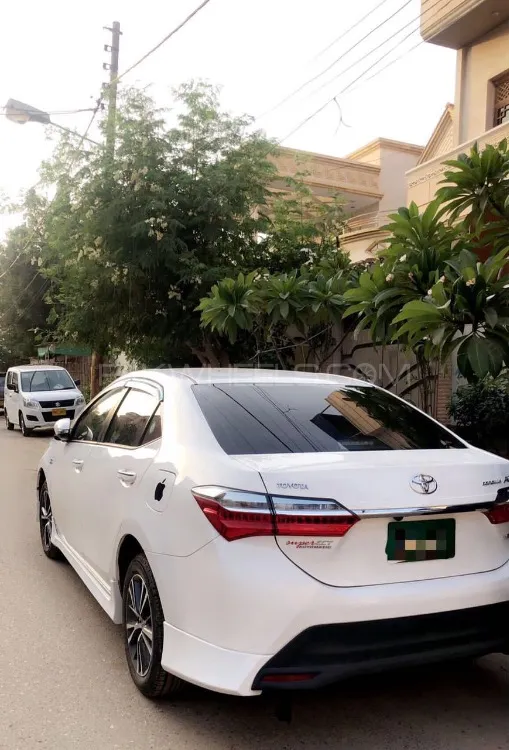 Toyota Corolla 2021 for Sale in Larkana Image-1