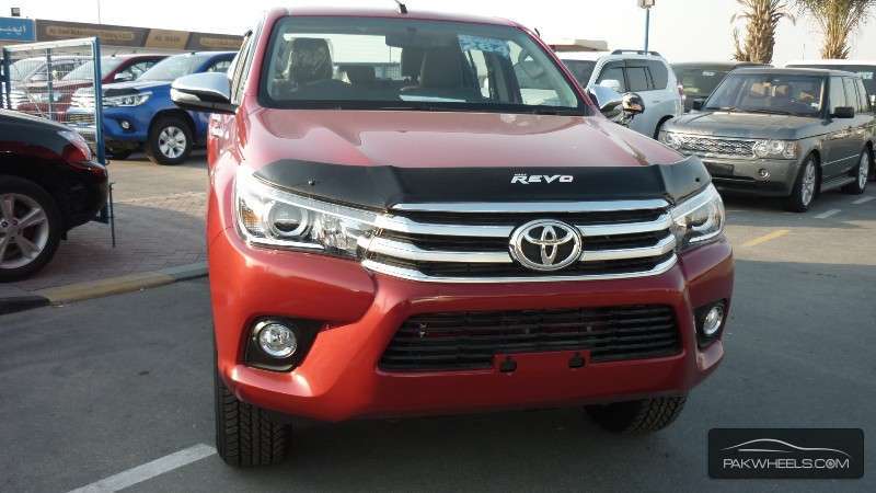 Toyota Hilux 2015 for Sale in Multan Image-1