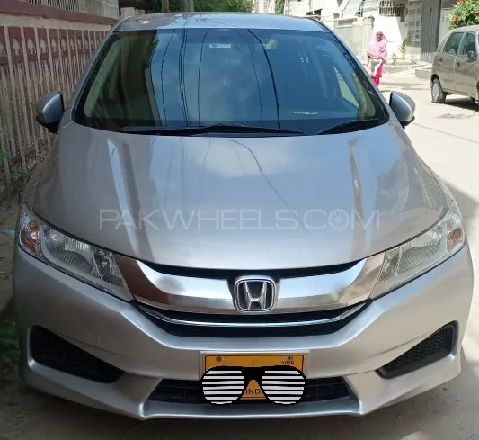 Honda Grace Hybrid 2014 for Sale in Karachi Image-1