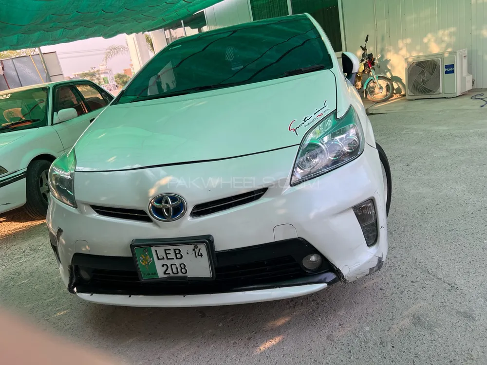 Toyota Prius 2010 for Sale in Peshawar Image-1