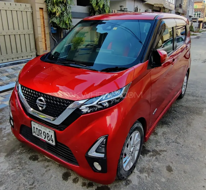 Nissan Dayz Highway Star 2019 for Sale in Lahore Image-1