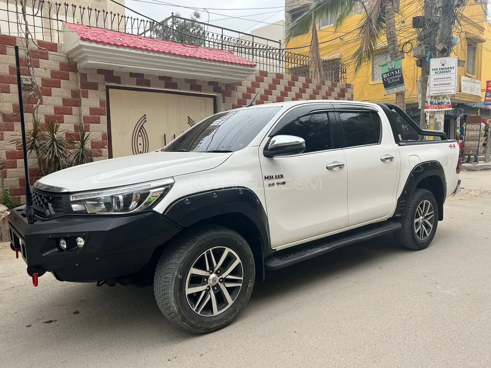 Toyota Hilux 2018 for Sale in Karachi Image-1