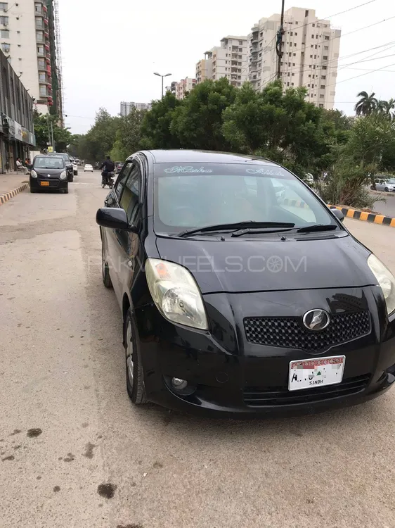 Toyota Vitz 2007 for Sale in Karachi Image-1
