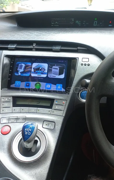 Toyota Prius 2015 for Sale in Lahore Image-1