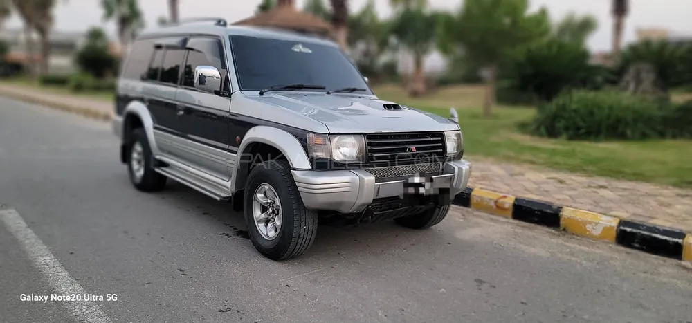 Mitsubishi Pajero 1993 for Sale in Wah cantt Image-1