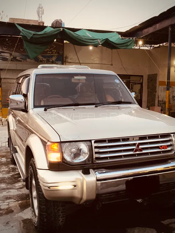 Mitsubishi Pajero 1992 for Sale in Peshawar Image-1