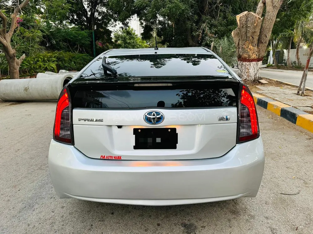 Toyota Prius 2013 for Sale in Karachi Image-1