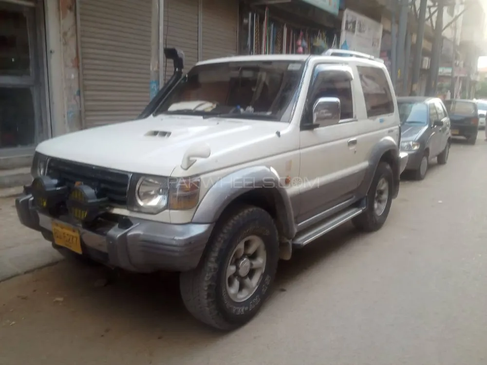 Mitsubishi Pajero 1995 for Sale in Karachi Image-1
