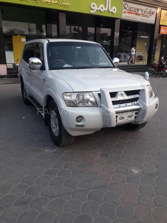 Mitsubishi Pajero 2005 for Sale in Lahore Image-1
