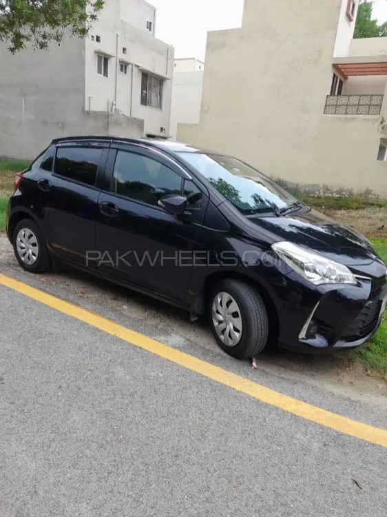 Toyota Vitz 2018 for Sale in Lahore Image-1