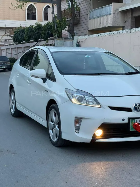 Toyota Prius 2012 for Sale in Faisalabad Image-1