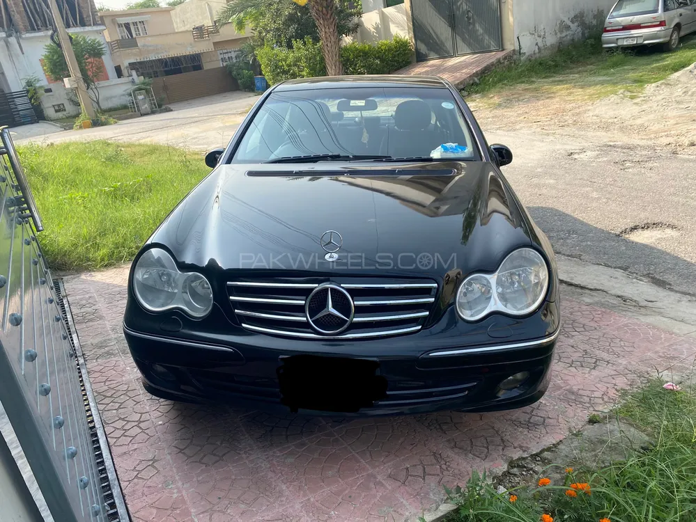 Mercedes Benz C Class 2004 for Sale in Islamabad Image-1