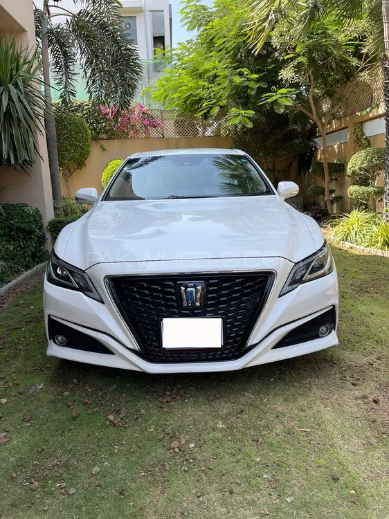 Toyota Crown Royal 2018 for sale in Karachi | PakWheels