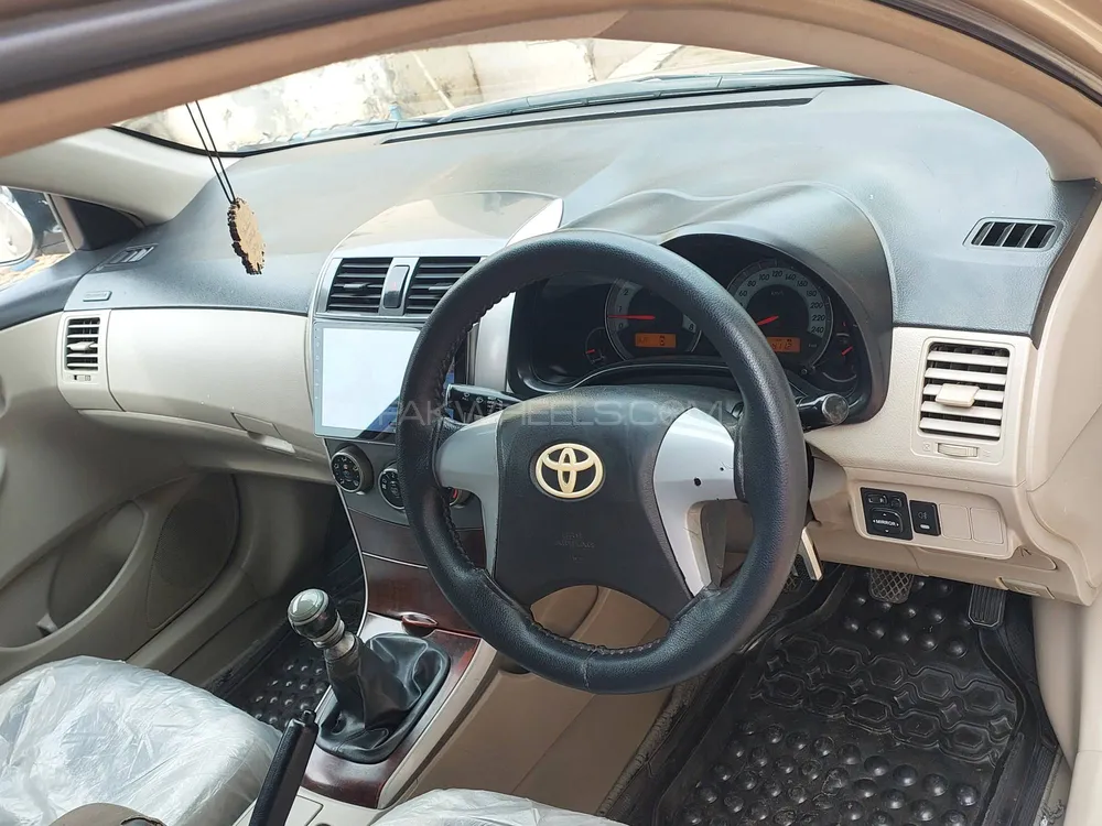 Toyota Corolla 2011 for Sale in Chishtian Image-1