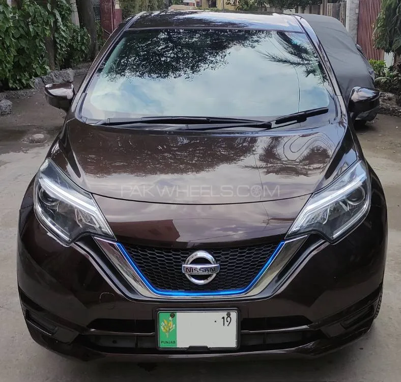 Nissan Note 2017 for Sale in Lahore Image-1