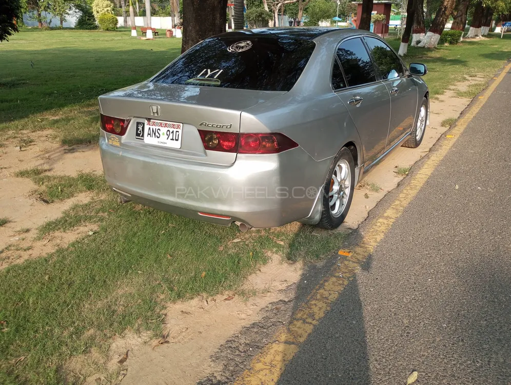 Honda Accord 2004 for Sale in Sialkot Image-1