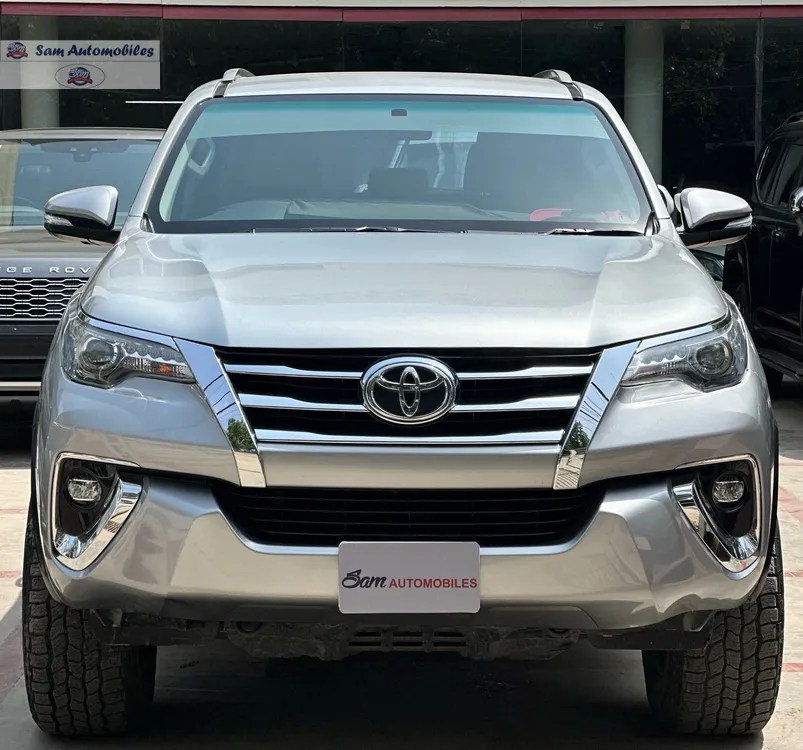 Toyota Fortuner 2019 for Sale in Karachi Image-1
