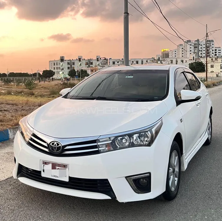 Toyota Corolla 2017 for Sale in Karachi Image-1