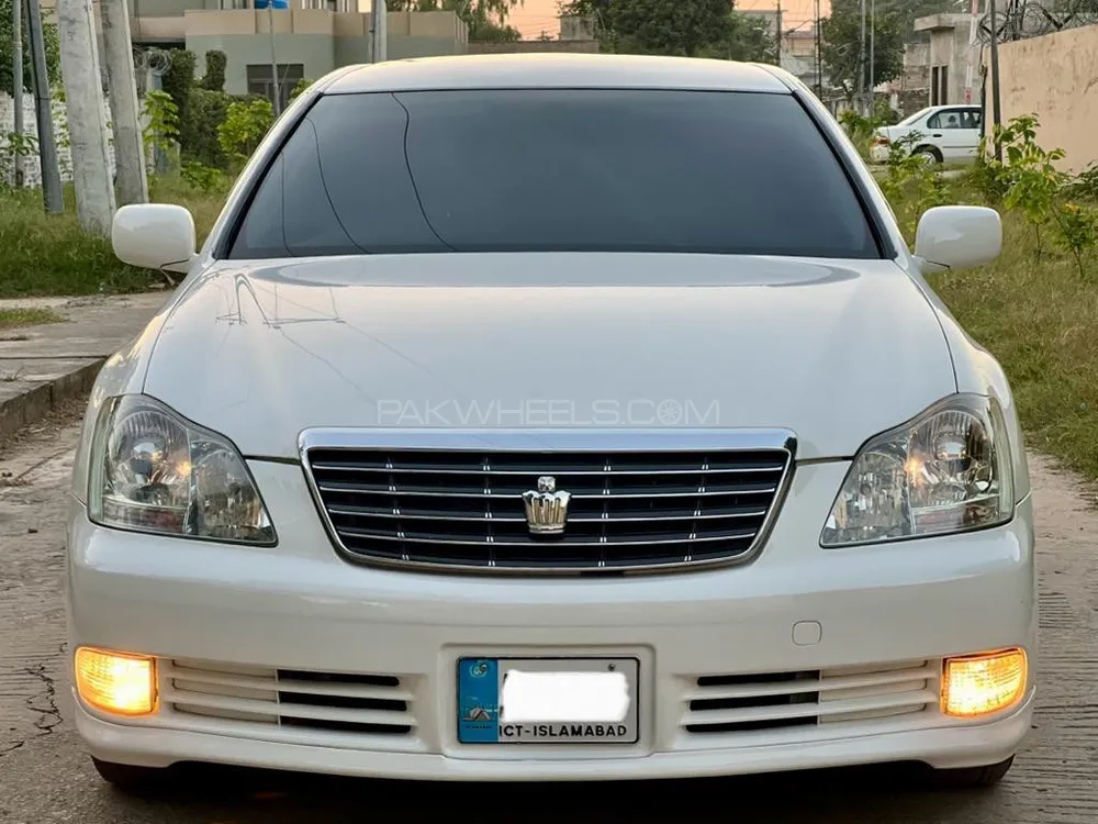 Toyota Crown 2004 for Sale in Faisalabad Image-1