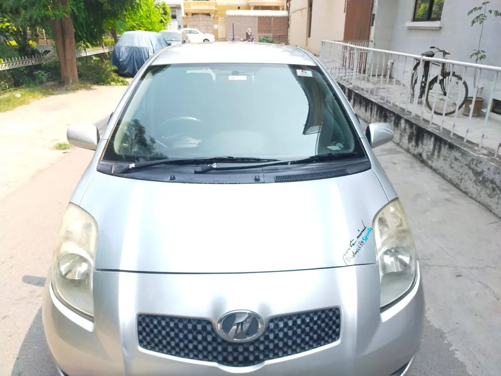 Toyota Vitz 2009 for Sale in Lahore Image-1