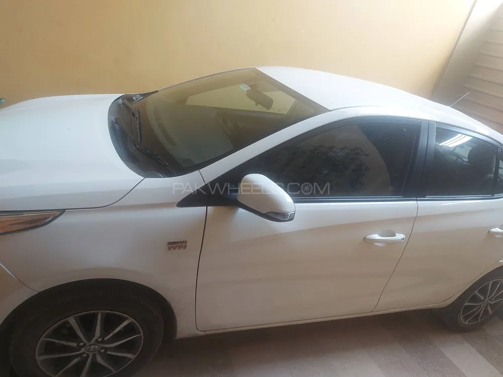 Toyota Yaris Sedan 2021 for Sale in Peshawar Image-1