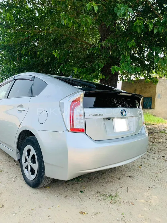 Toyota Prius 2012 for Sale in Attock Image-1