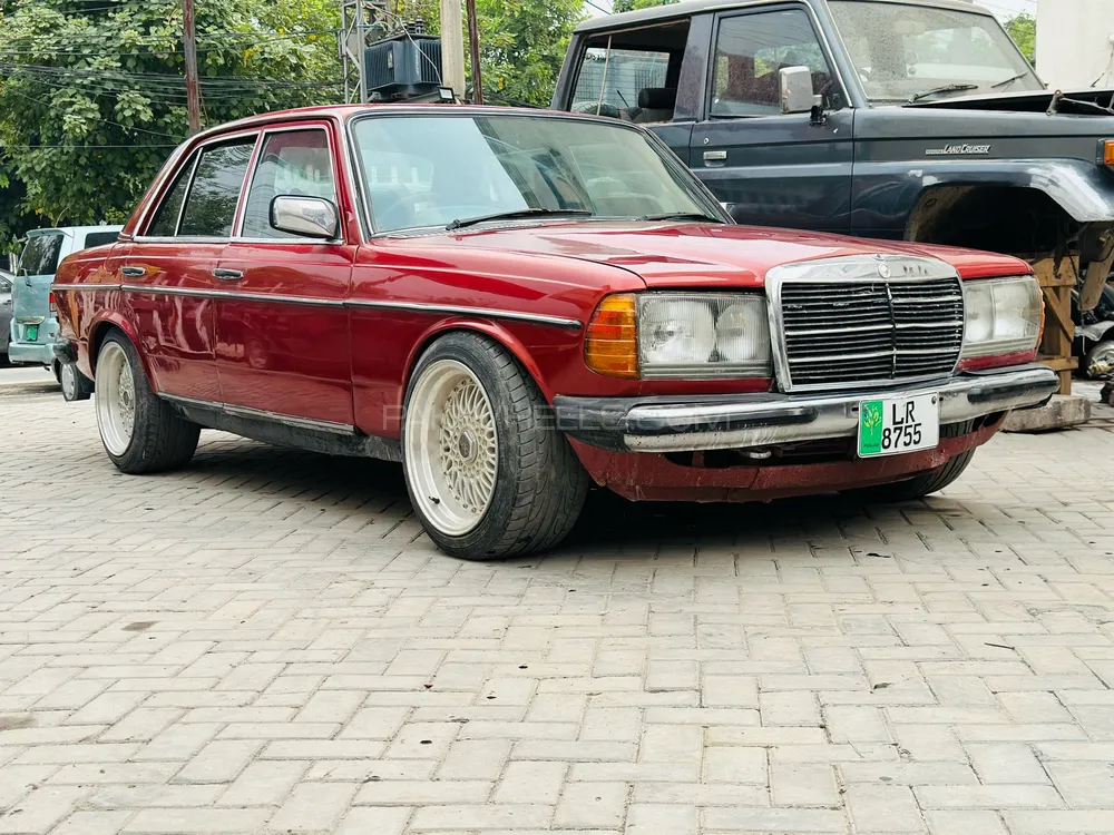 Mercedes Benz E Class 1982 for Sale in Lahore Image-1