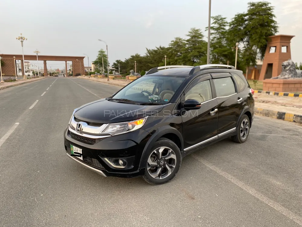 Honda BR-V 2017 for Sale in Bahawalpur Image-1