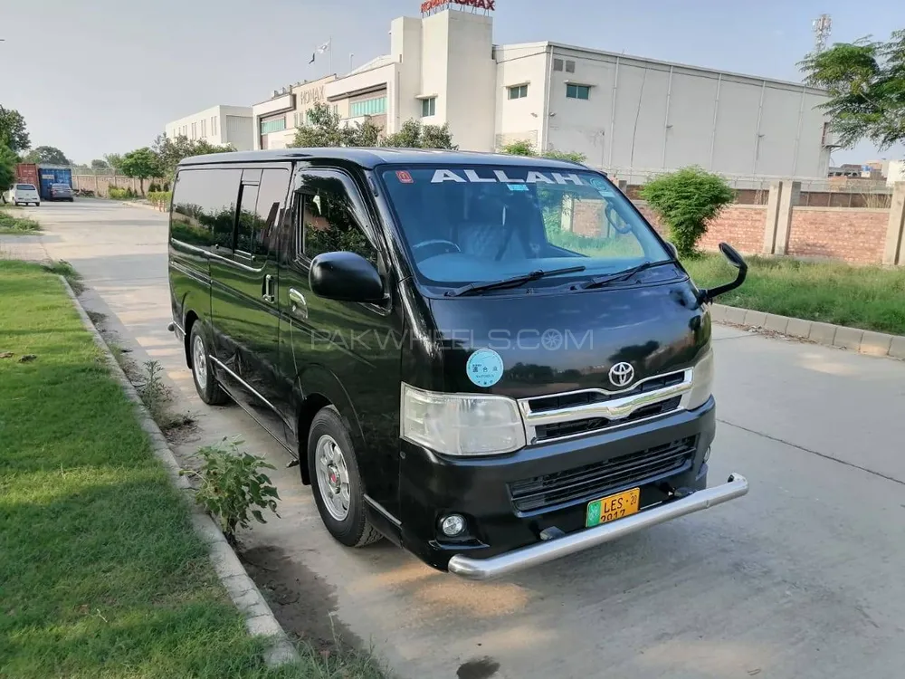 Toyota Hiace 2012 for Sale in Lahore Image-1
