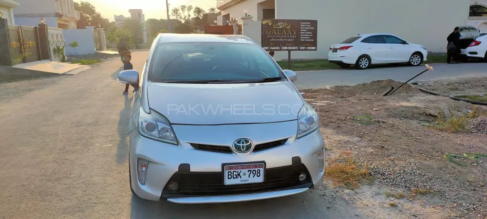 Toyota Prius 2012 for Sale in Multan Image-1