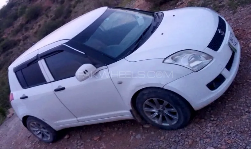 Suzuki Swift 2012 for Sale in Kohat Image-1