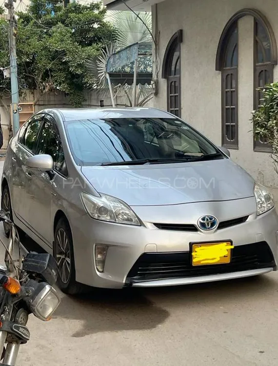 Toyota Prius 2012 for Sale in Karachi Image-1