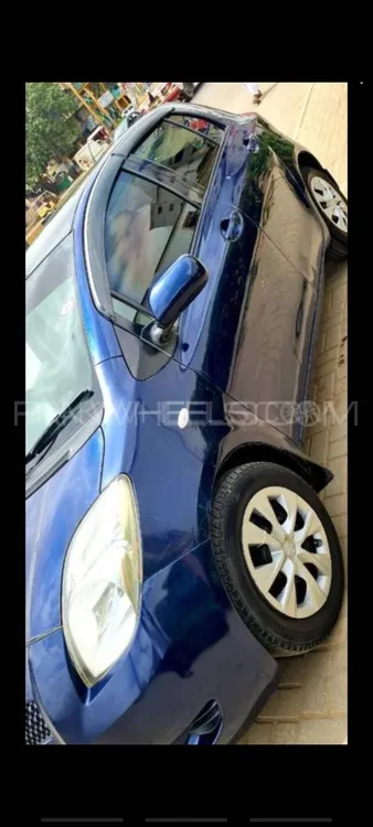 Toyota Vitz 2005 for Sale in Karachi Image-1