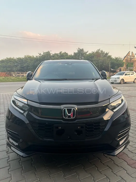 Honda Vezel 2018 for Sale in Lahore Image-1