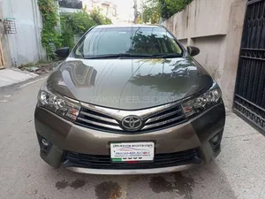 Toyota Corolla Altis Grande CVT-i 1.8 2015 for Sale