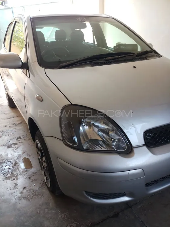 Toyota Vitz 2003 for Sale in Peshawar Image-1