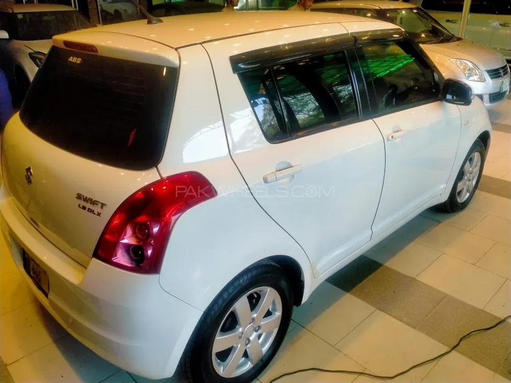 Suzuki Swift 2017 for Sale in Faisalabad Image-1