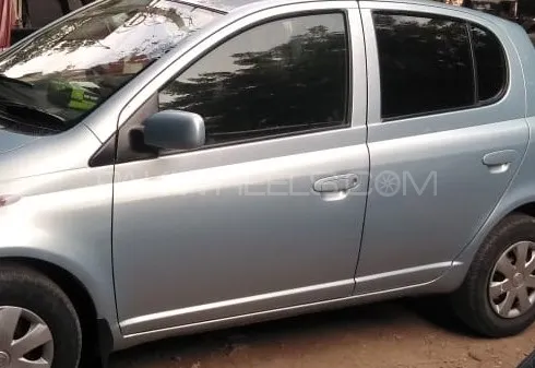Toyota Vitz 2004 for Sale in Karachi Image-1