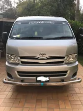 Toyota Hiace TRH 214 2013 for Sale