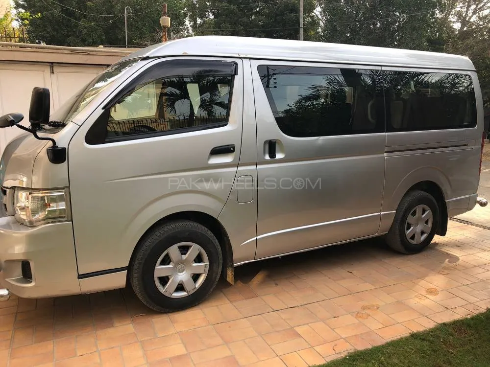 Toyota Hiace 2013 for Sale in Karachi Image-1
