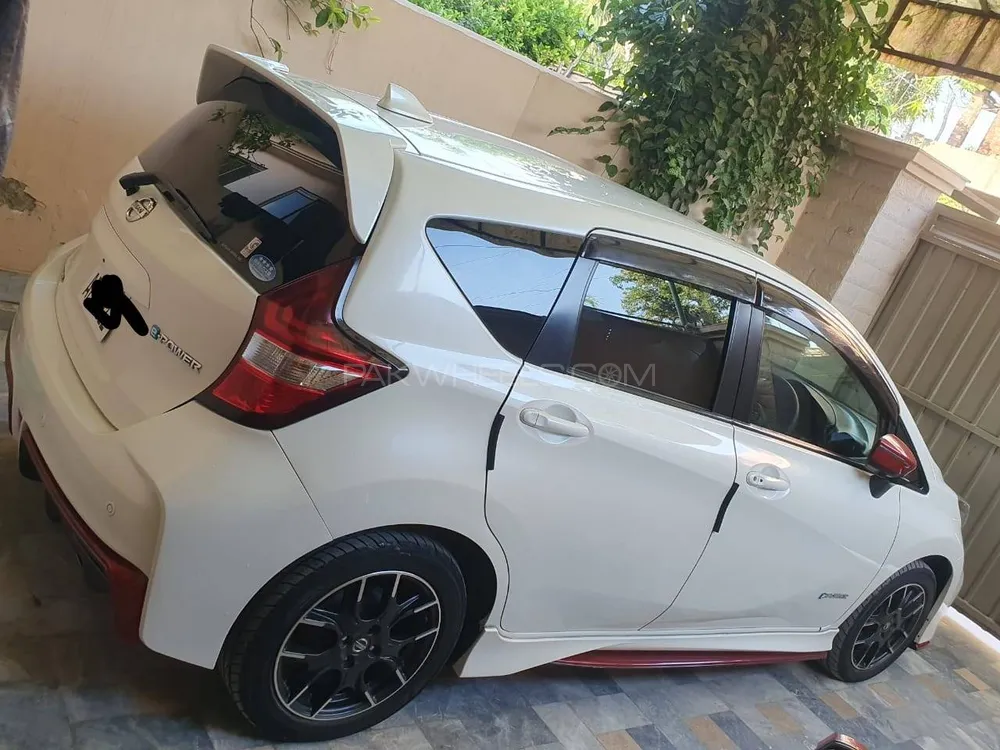 Nissan Note 2018 for Sale in Lahore Image-1